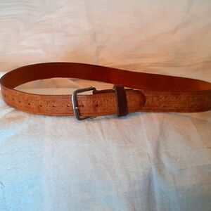 USA Wickett and Craig leather, hand tooled stylish Western acorn design belt
